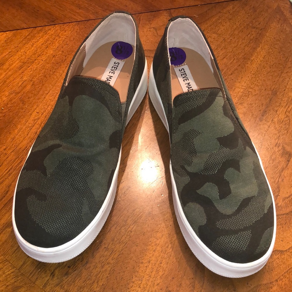 steve madden camo sneakers